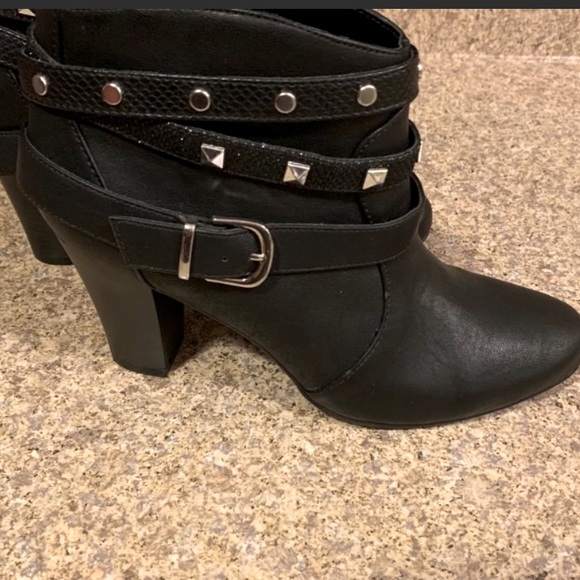 SOLD - Picture 1 of 9